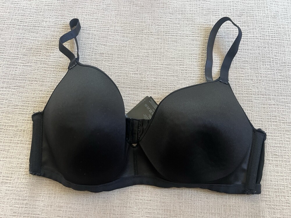 H&M Size 38C Padded Padded Wireless Push Up T Shirt Bra Black